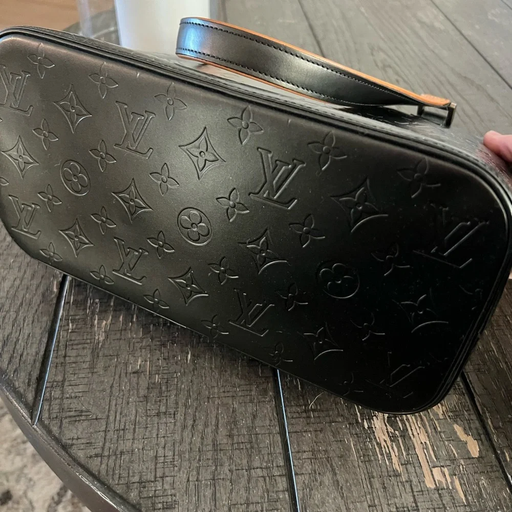 Authentic Louis Vuitton Matte Black Houston Monigram Handbag with dustbag! - Picture 3 of 12